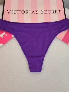Y2K Victoria's Secret Fabulous Satin Thong Panty Size Lg Purple